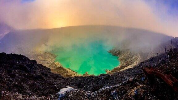 卡瓦伊真火山口地标自然旅游印尼4K黎明到一天的时间流逝