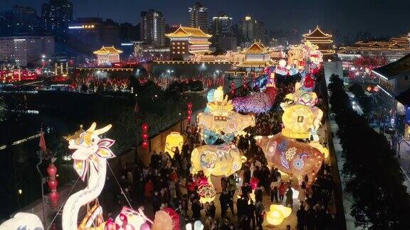 鸟瞰图古城墙南门庆祝中国春节西安陕西中国