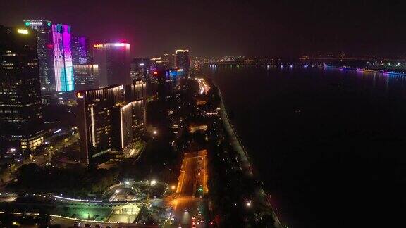 飞行飞越杭州市区夜光交通湾航拍4k中国全景图