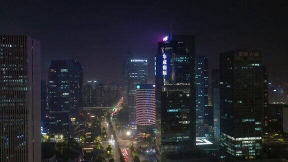 夜光飞行飞越杭州市区交通街道航拍4k中国