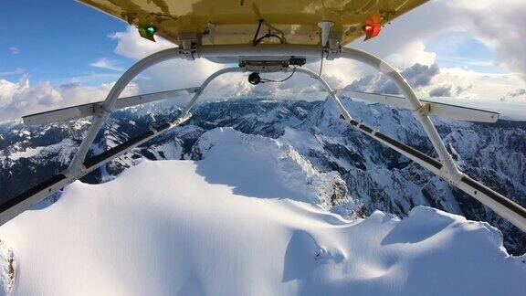 雪山顶峰特写山顶从直升机上俯瞰史诗般的最佳空中冬季景观