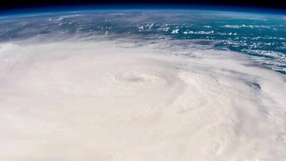 巨大的真实飓风从太空中看到4K时间间隔