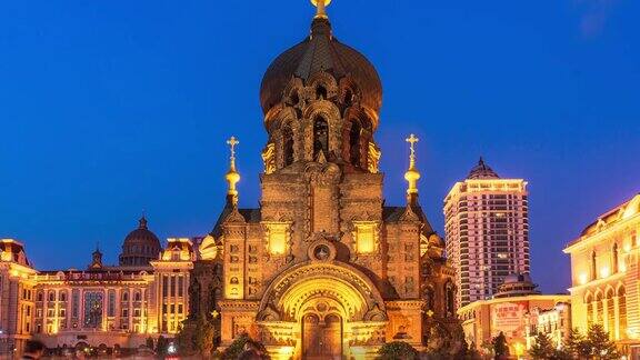 哈尔滨的索菲亚大教堂从白天到晚上延时
