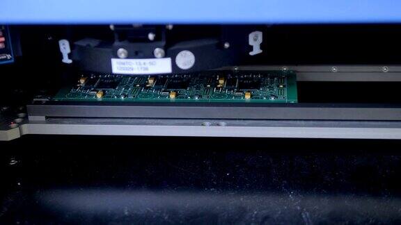 光学传感器为电路板提供质量控制