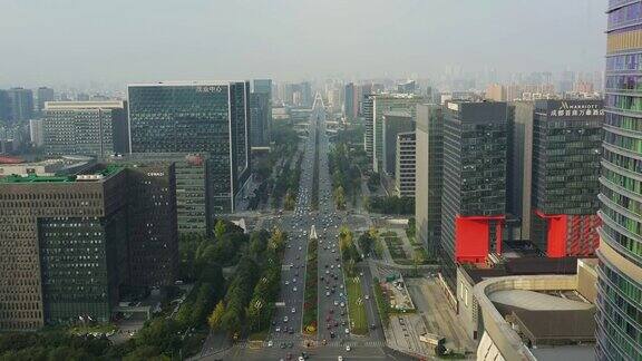 晚上时分成都市著名金融区区交通街道高空俯视图4k中国