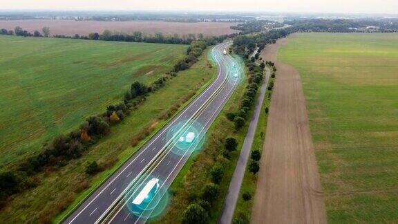 高速公路上的自动驾驶电动汽车