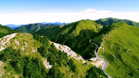 石门山步道入口的河环山和七来山鸟瞰图