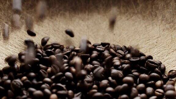 咖啡豆的慢动作镜头