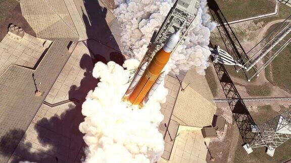 大型重型火箭(太空发射系统)从卡纳维拉尔角发射台发射