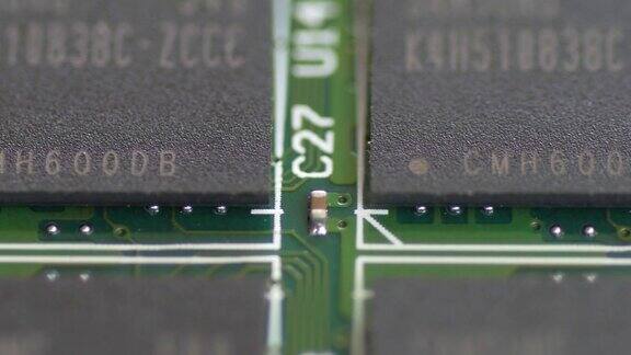 微距镜头拍摄PCB板微电路小车滑动