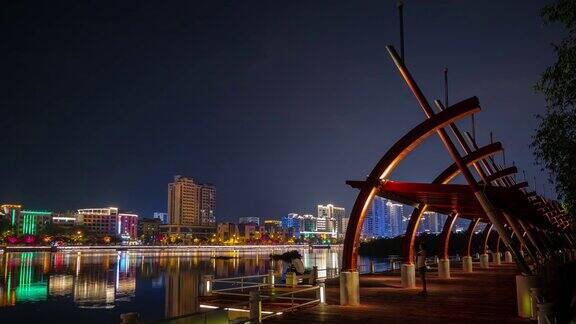 夜景照亮三亚市江湾公园4k海南岛中国