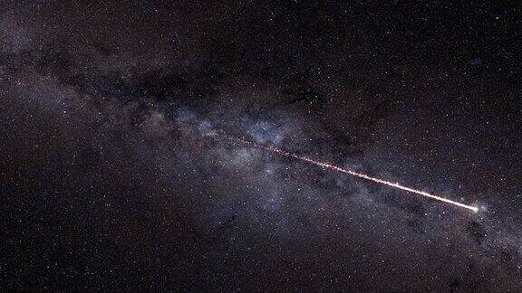 4k发光流星在太空中飞行银河系