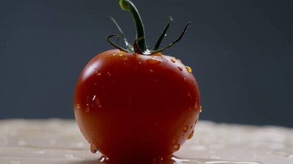 湿樱桃番茄