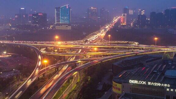 日落时分杭州滨江区与城市景观和交汇处交通繁忙间隔拍摄4k