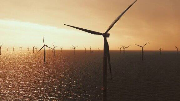 空中海上风电场在夕阳
