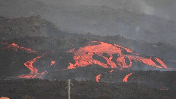 熔岩流摧毁了“ElParaiso”TajuyaLaPalmaCumbreVieja火山爆发10182021
