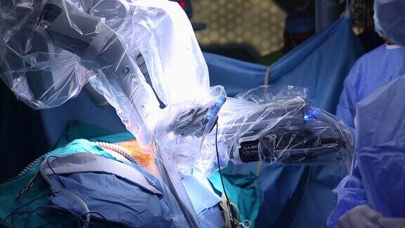 在机器人手术手术室用于外科手术的机器人机器人手术由机器人外科医生进行手术的现代医疗诊所