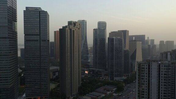 日出时间杭州市区上空飞行中心交通街道航拍4k中国全景图