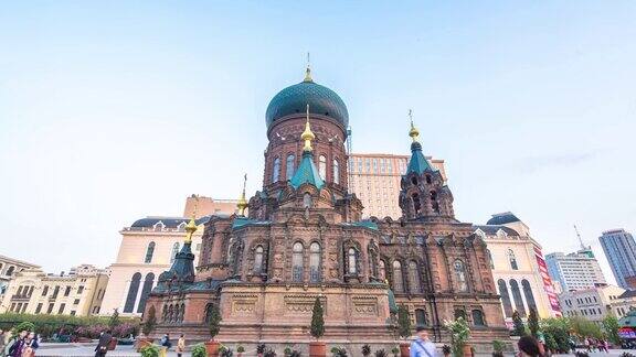 哈尔滨的索菲亚大教堂从白天到晚上