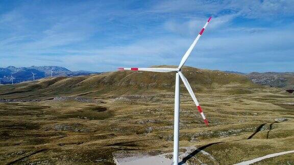 鸟瞰风力发电涡轮机风车能源生产-绿色技术清洁和可再生能源的解决方案