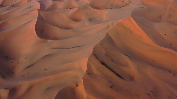 戈壁沙漠沙丘鸟瞰图
