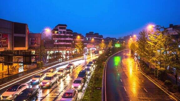黄昏时分杭州市区道路上交通繁忙