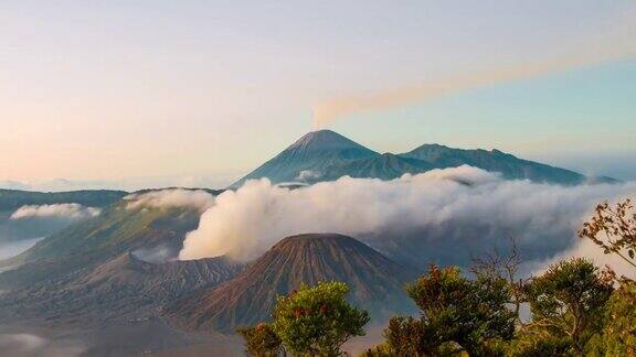 印度尼西亚东爪哇的日出山的4K时间间隔