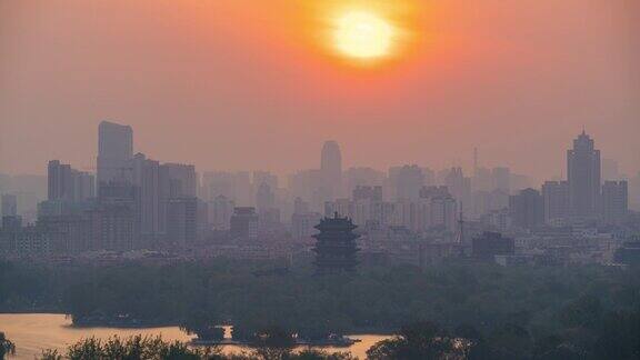 中国城市山东济南大明湖城市景观