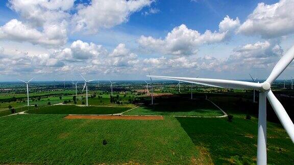 航拍发电风车风力涡轮机生产清洁的可再生能源