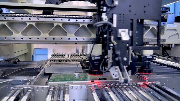 机器人学手臂工作PCB生产4k
