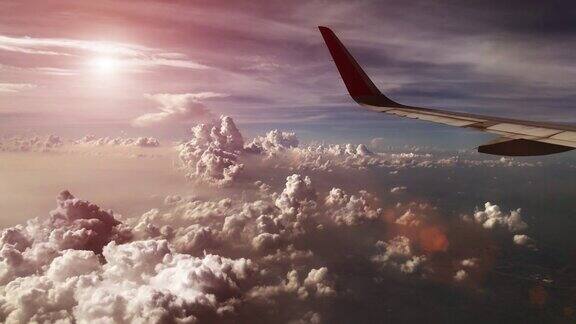 飞机上的日落天空