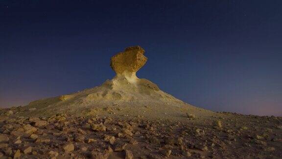夜晚照明多哈野生自然岩石全景4k时间流逝卡塔尔