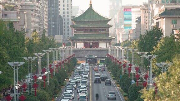 西安钟楼与中国城市交通的时间差