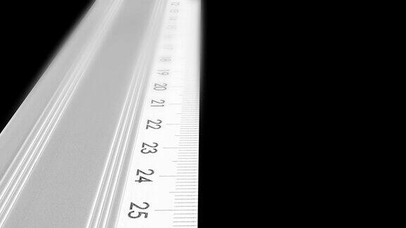 尺测量厘米和毫米刻度测量点击缩放动画在深灰色的背景与复制空间