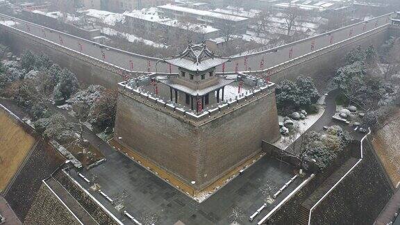 西安城墙的雪景