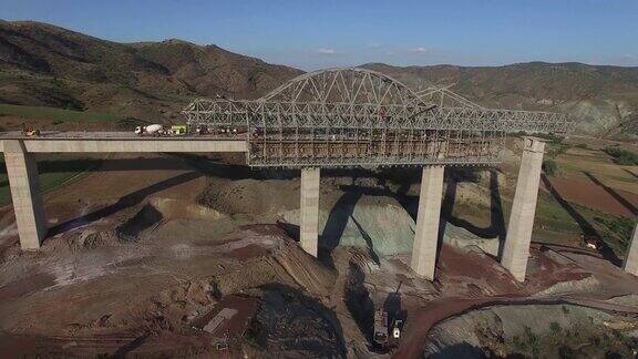高架桥建设的鸟瞰图可移动脚手架系统-Sivas和安卡拉省之间高速铁路的基础设施研究-土耳其Ankara-Sivas土耳其06152019