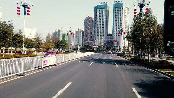 日出时分中国杭州市区高速公路正在建设中