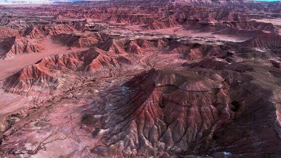 亚利桑那州卡梅隆附近的侵蚀粘土峡谷