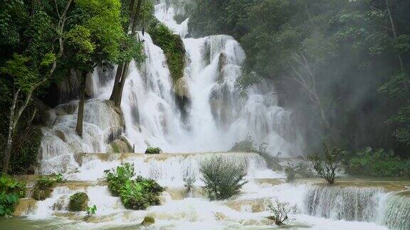 老挝琅勃拉邦的匡斯瀑布4K