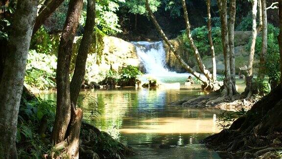 泰国丛林瀑布
