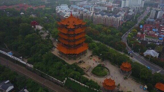 中国白天时间武汉城市景观黄鹤寺公园航拍全景4k