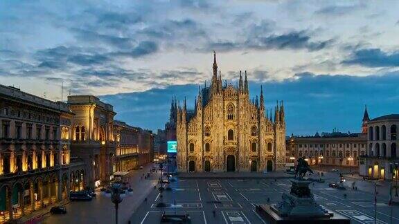 4K:意大利米兰大教堂广场和米兰大教堂从黎明到日出