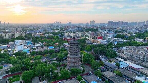 中国河北省石家庄市正定县天宁禅寺和灵霄塔航拍