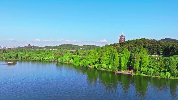 鸟瞰中国浙江省杭州市美丽的西湖自然风光