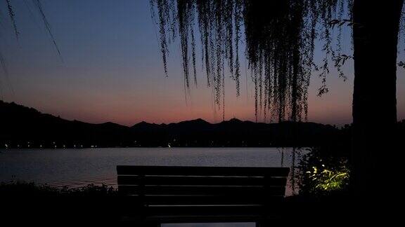 杭州西湖边的黄昏