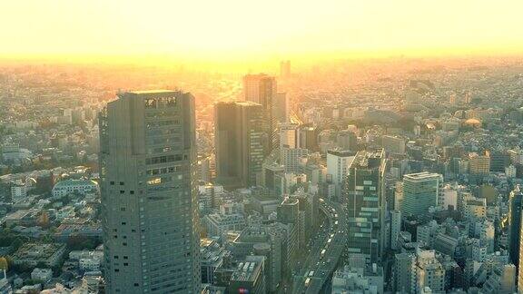 日落时分的东京
