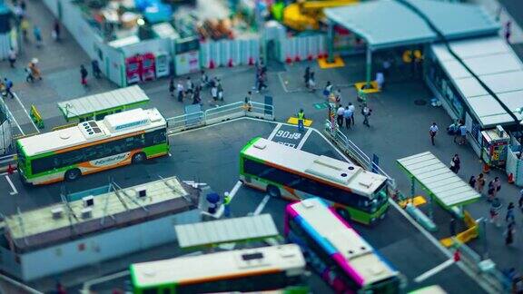 涉谷巴士在东京的一段时间旋转高角度倾斜