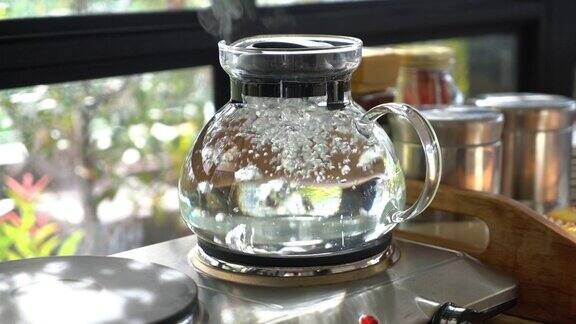 煮咖啡或茶用的水