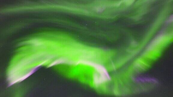 4K实时:北极光北极光日冕在北极阿拉斯加-股票视频