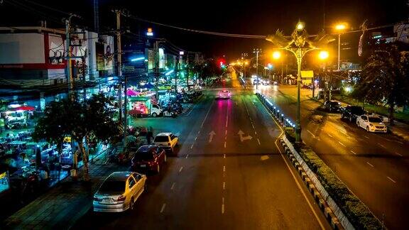 泰国北碧府街道上五彩交通的延时视频